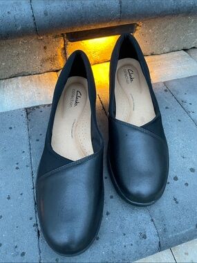 NWT Clarks ‘Suttyn Walk’ Women’s Black Leather Wedge - Size 11